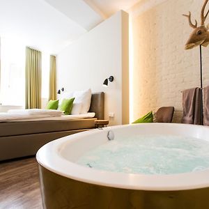Superior Zimmer mit Kingsize-Bett